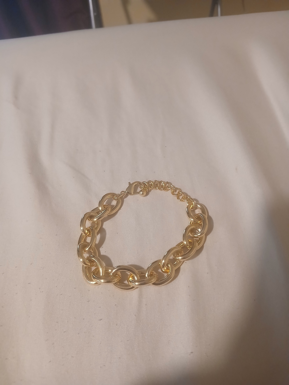 Women's Gold Chunky Link Bracelet with Lobster Clasp - Picture 3 of 3